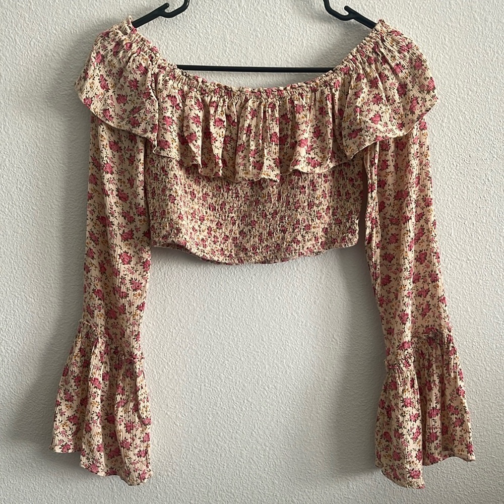 Kimchi Blue Bohemian Coquette Bell Sleeves Floral Off-Shoulder Crop Top Size SM